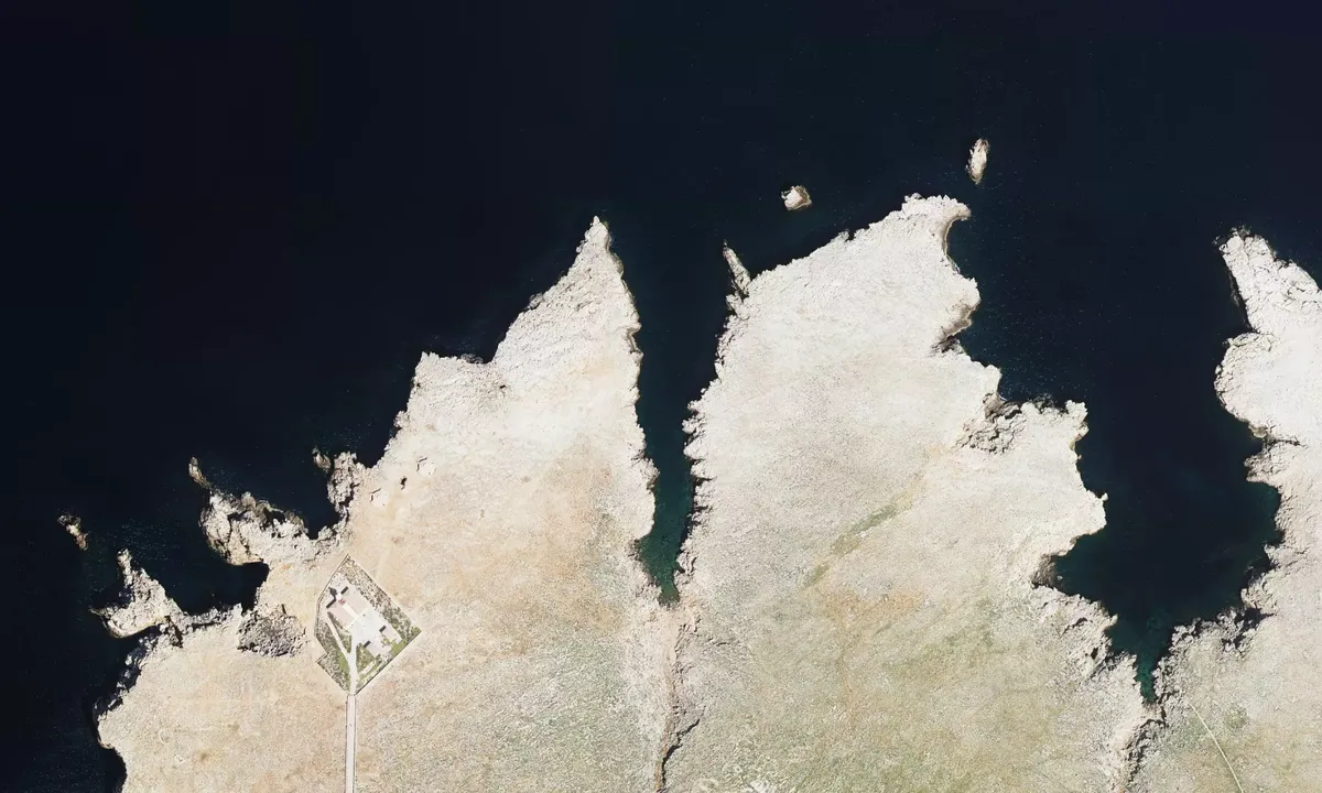 Flyfoto av Cala es Pous