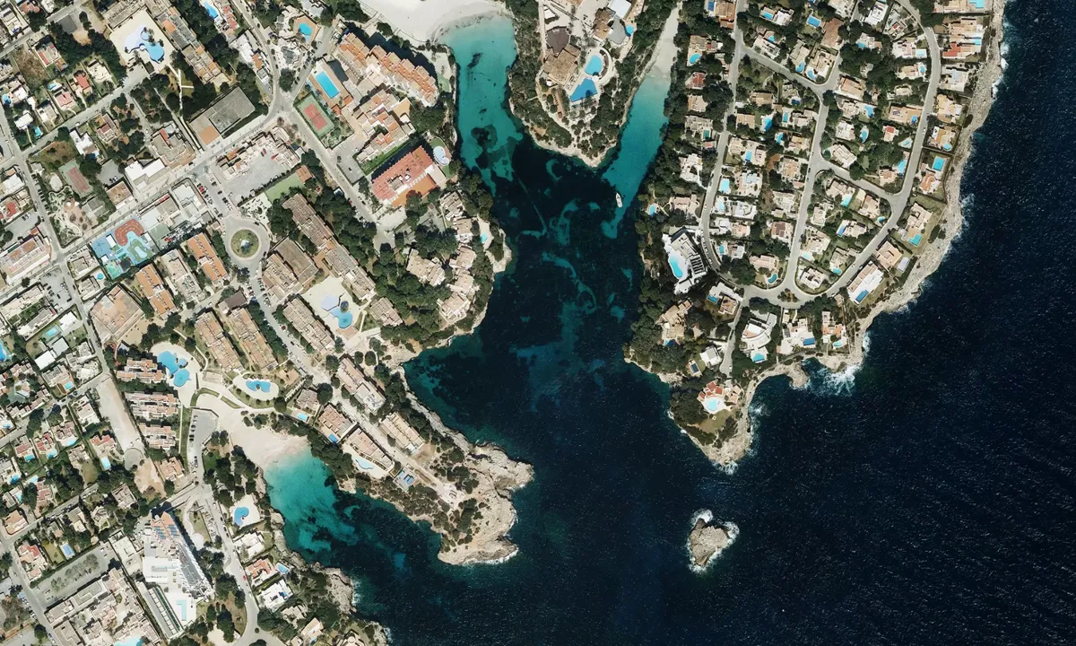 Flyfoto av Cala Ferrera