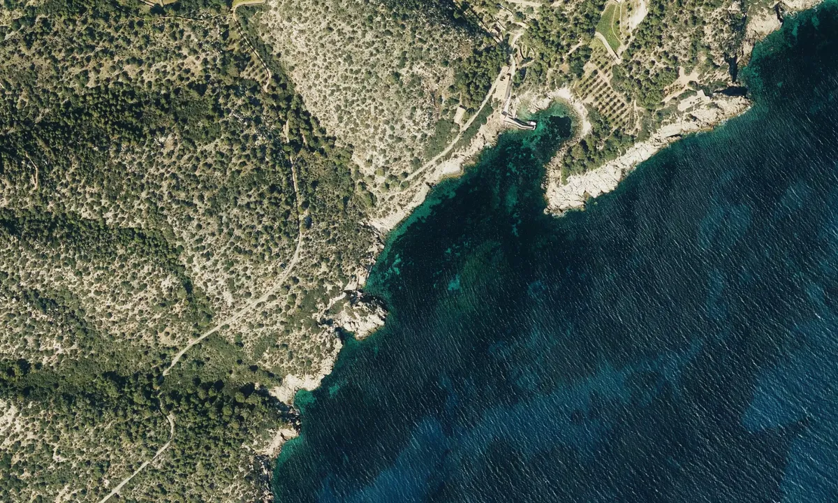 Flyfoto av Cala Lladó