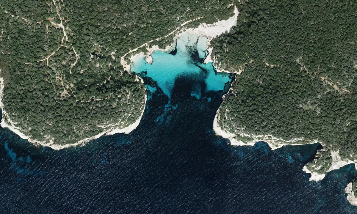 Flyfoto av Cala Mitjana