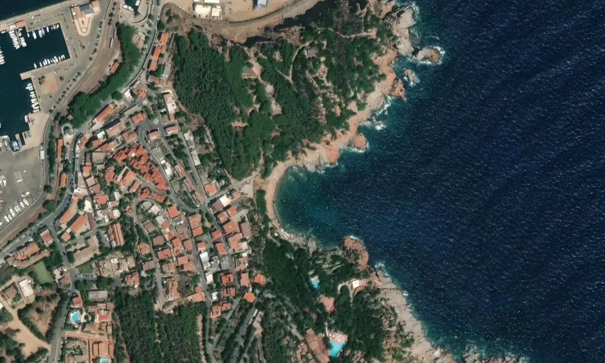 Flyfoto av Cala Moresca 1