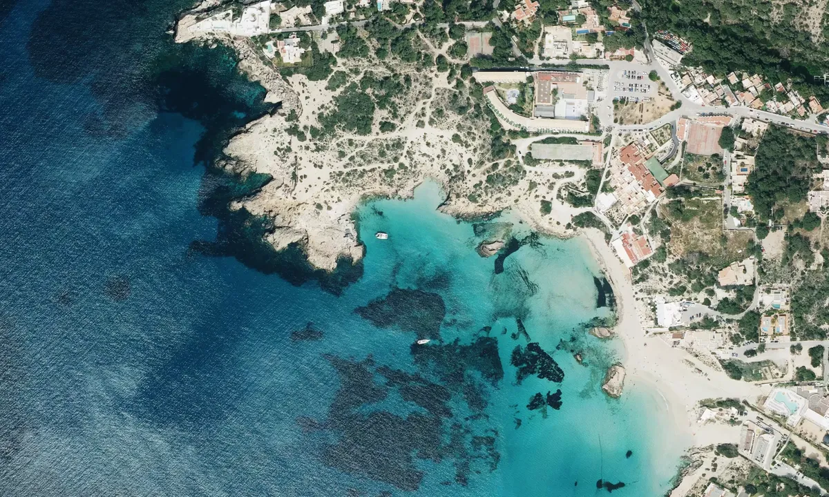 Flyfoto av Cala Tarida