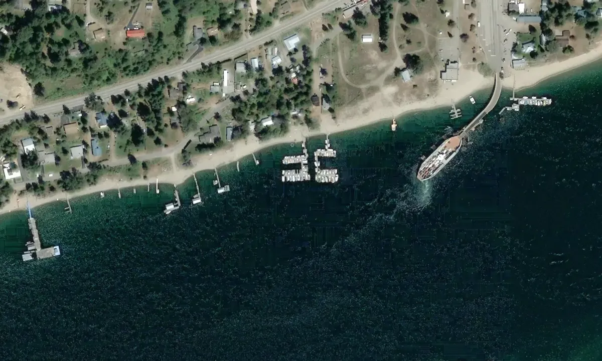 Flyfoto av Ceadar's Lakeshore Inn & Marina