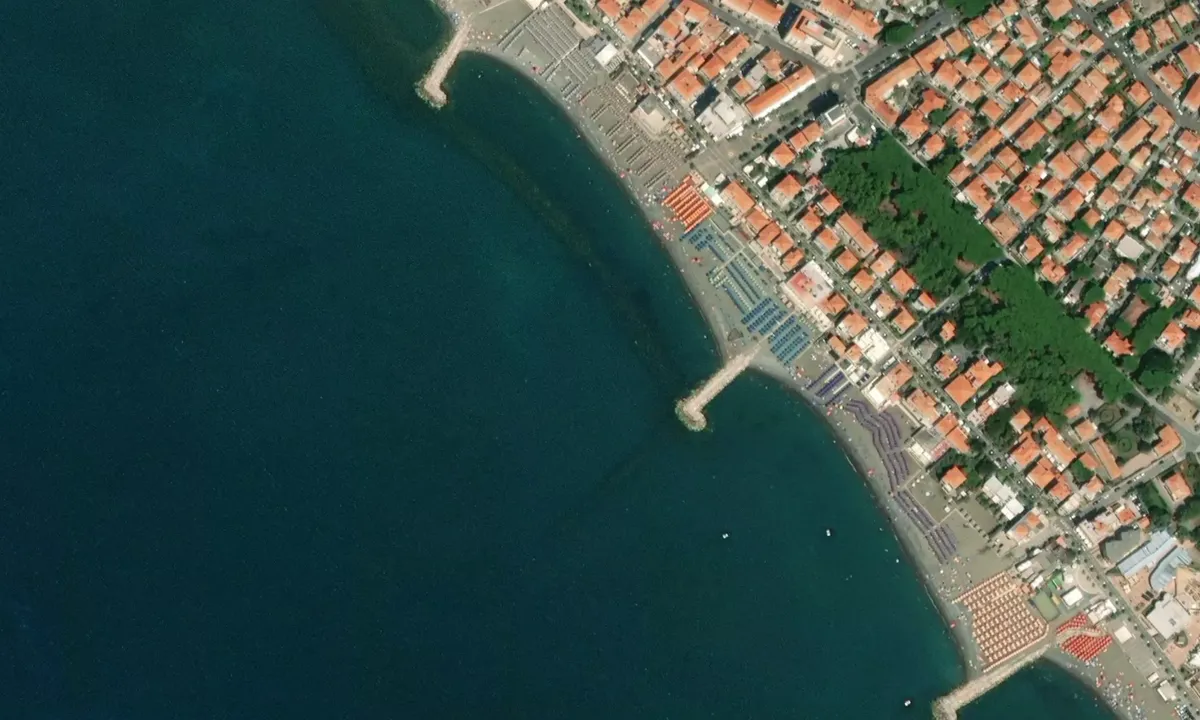 Flyfoto av Cecina
