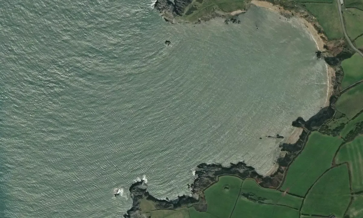 Flyfoto av Cemaes Bay 1