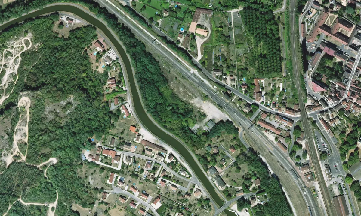 Flyfoto av Chagny Municipal Marina