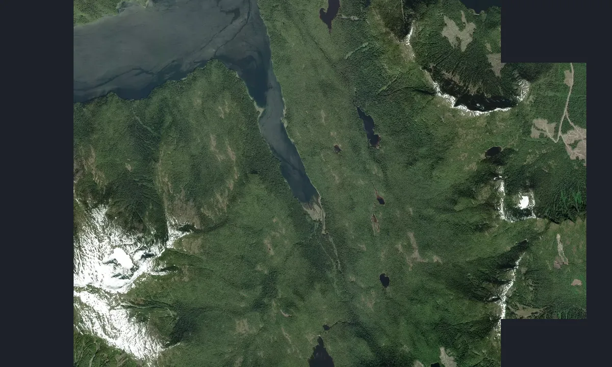 Flyfoto av Clatse Bay