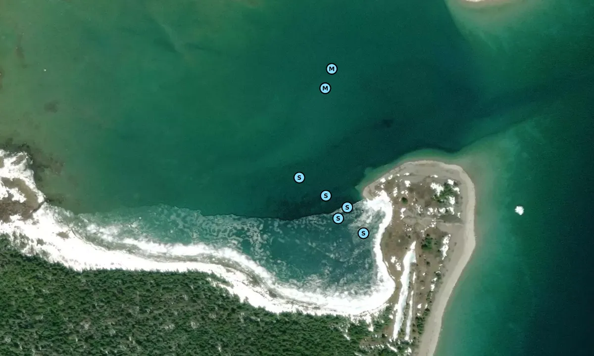 Satelite image of Club Island