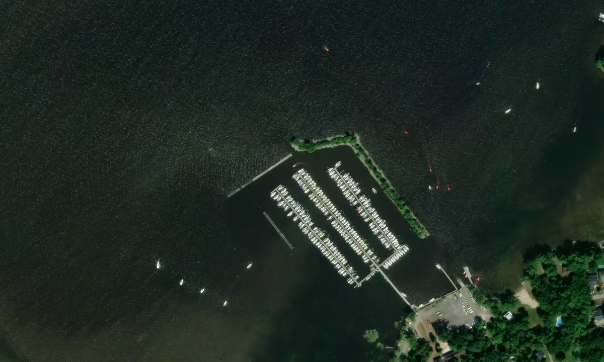 Satelite image of Club Nautique Deux Montagnes