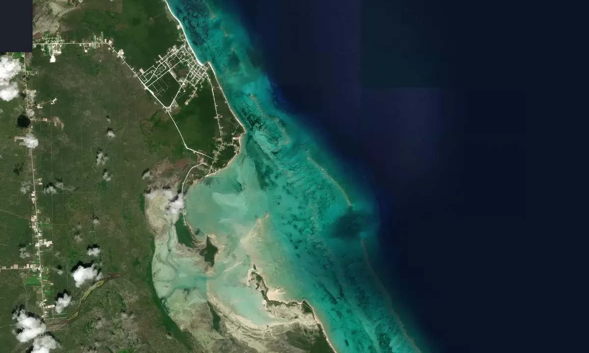 Flyfoto av Conch Bay