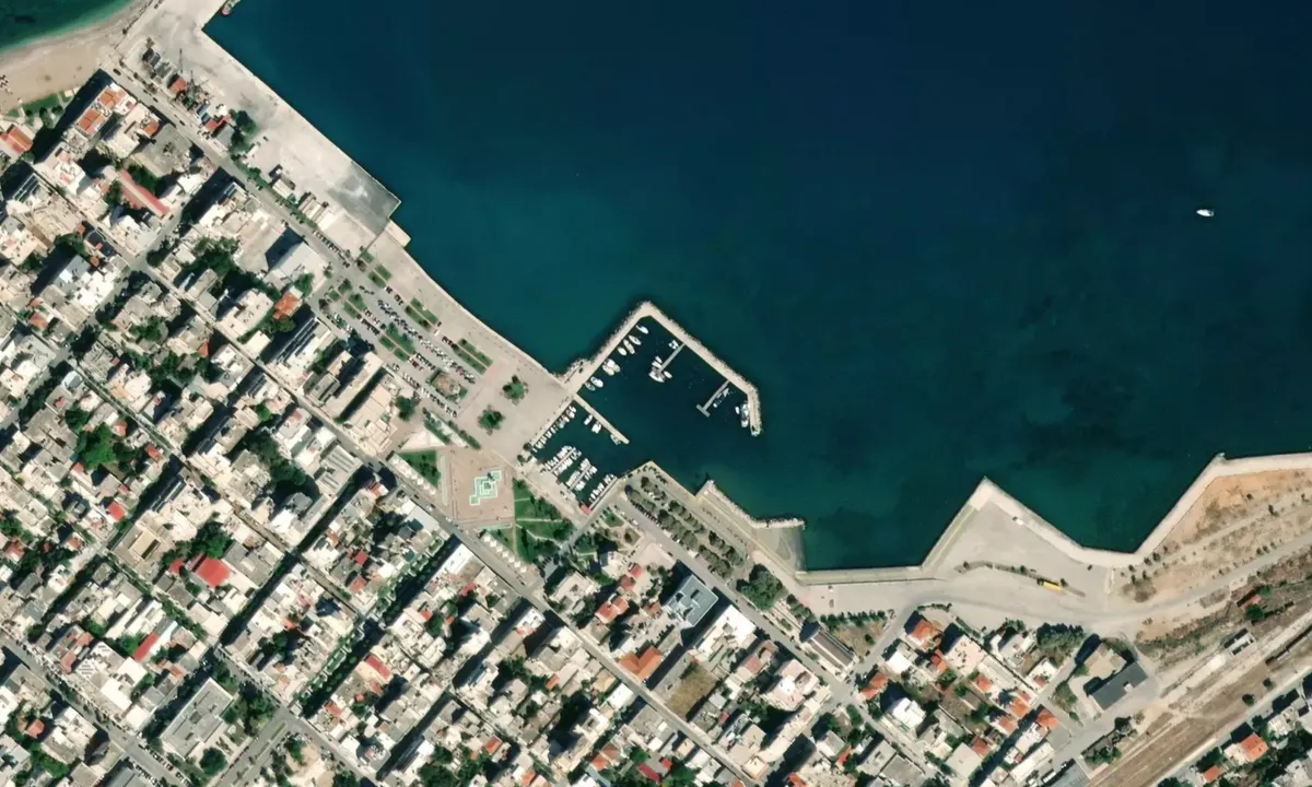 Flyfoto av Corinth harbour