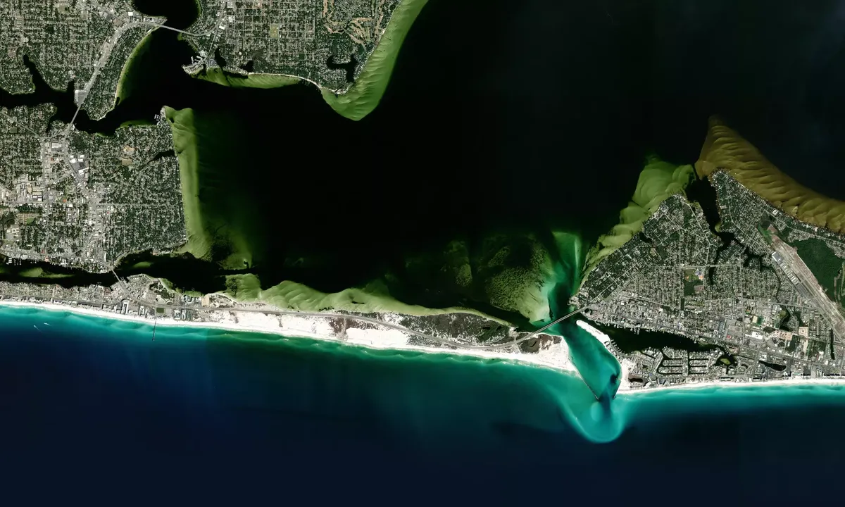 Flyfoto av Crab Island West Side