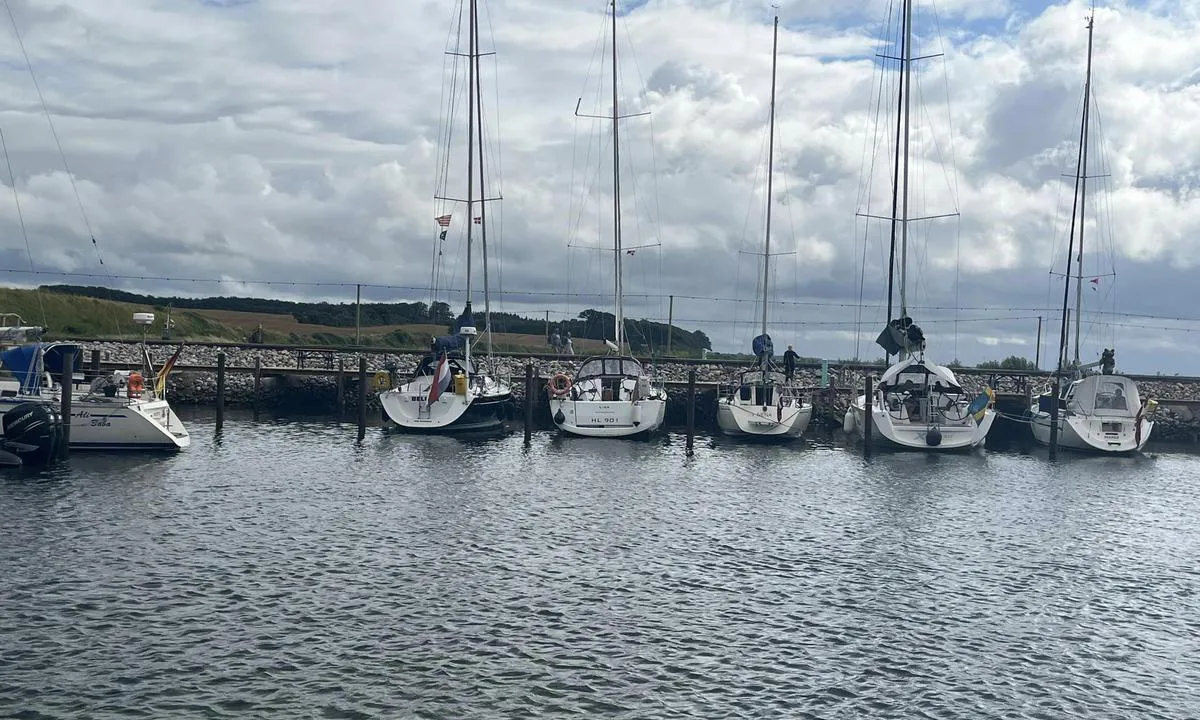 Dageløkke Havn: {"base": "en", "no": "Foto: Henrik L Sonne", "se": "Foto: Henrik L Sonne", "en": "Photo: Henrik L Sonne", "da": "Foto: Henrik L Sonne"}