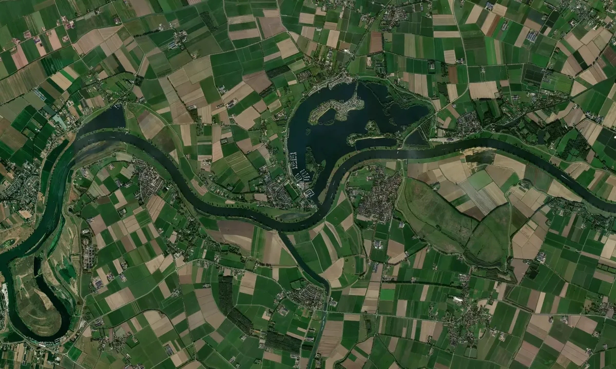 Flyfoto av De Gouden Ham Watersport Marina