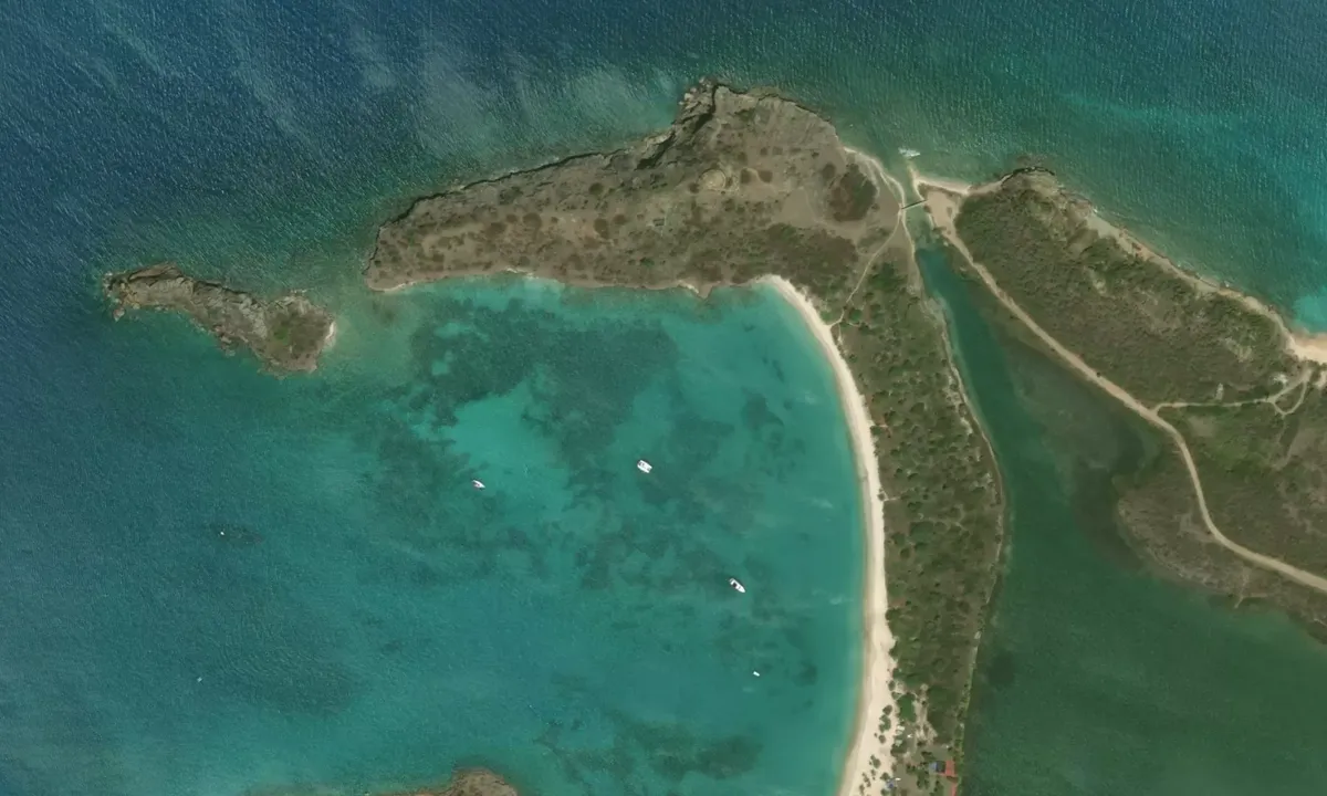 Flyfoto av Deep Bay - Five Islands village
