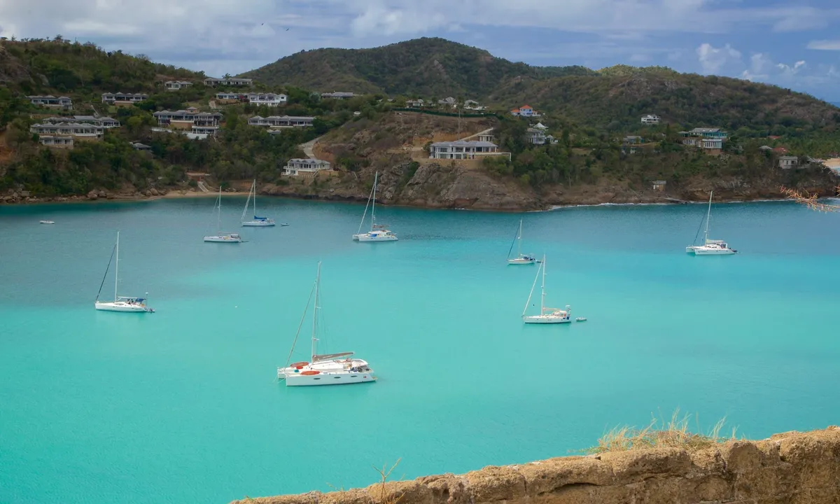 Deep Bay - Five Islands village