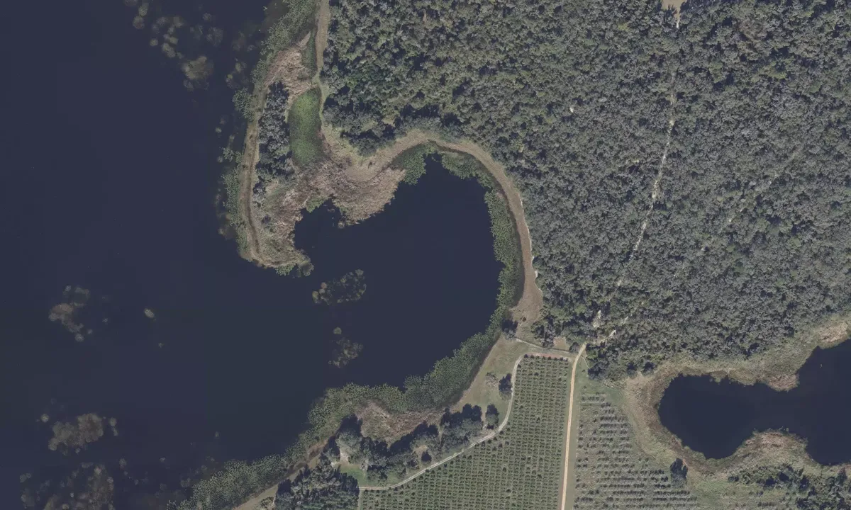 Satelite image of Deep Hole 8