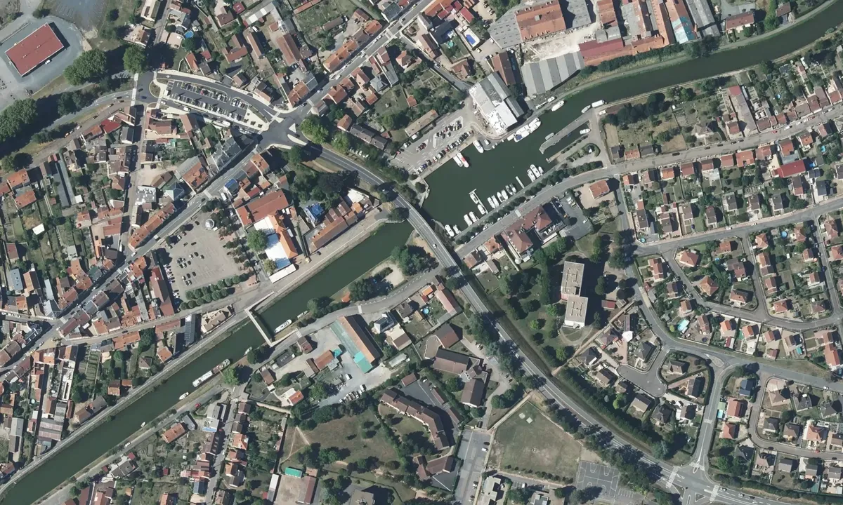 Satelite image of Digoin Municipal