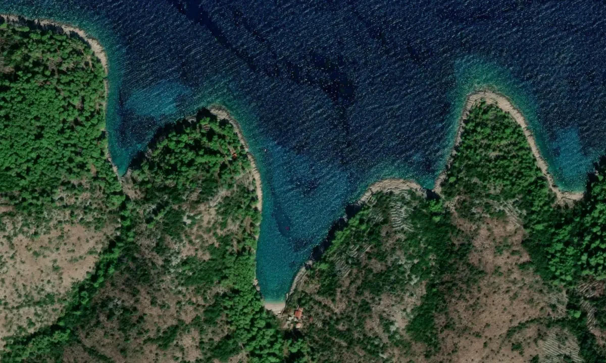 Flyfoto av Divlja Vela