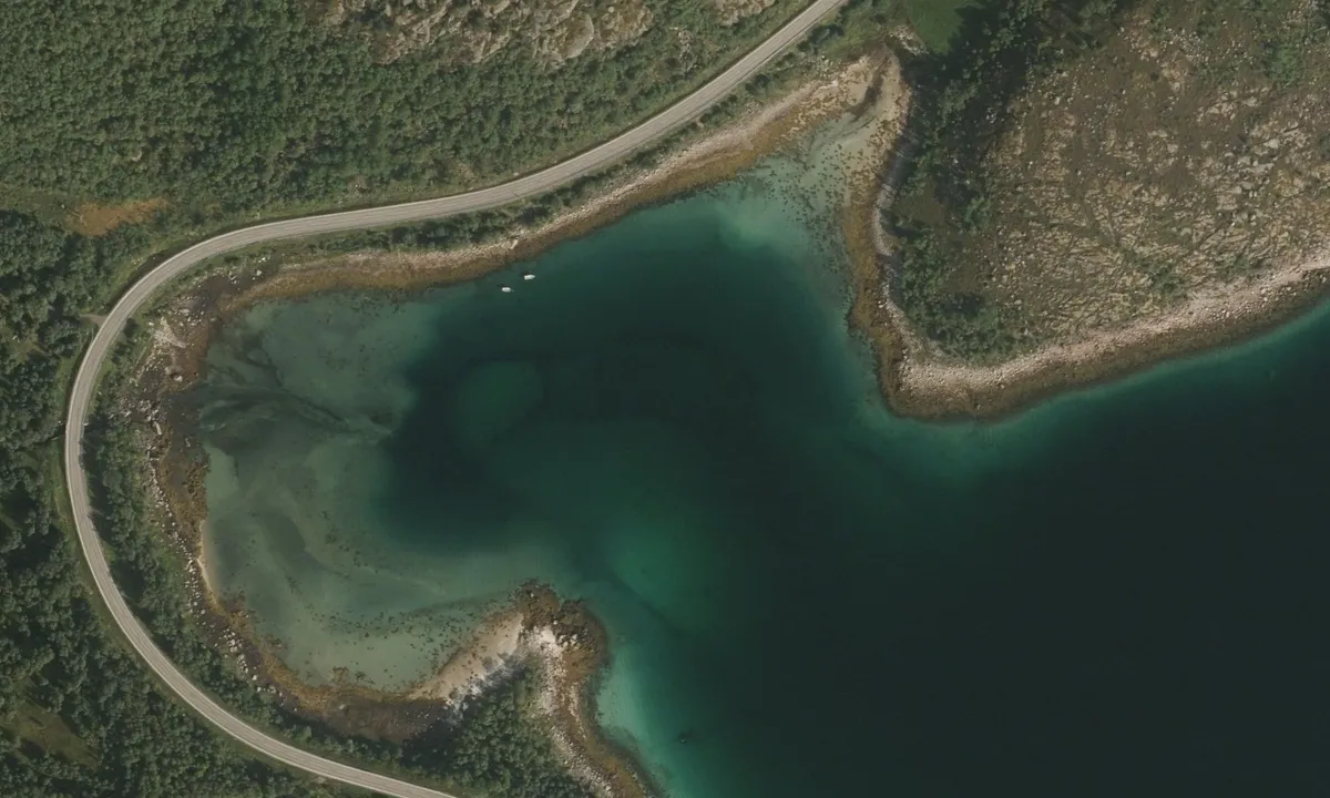 Flyfoto av Djupfesthamn