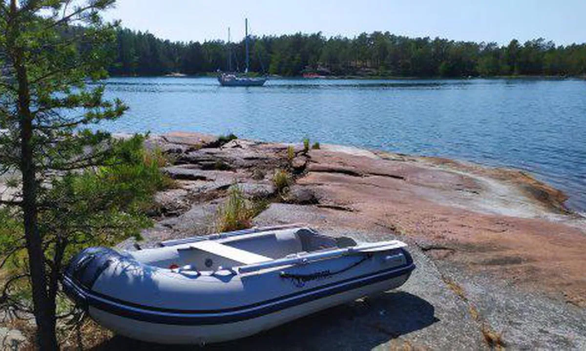 Djupviken - Geta: {"base": "en", "no": "Jollebrygge?", "se": "Jollebrygga?", "en": "Dinghy dock?", "da": "Jollebro?"}