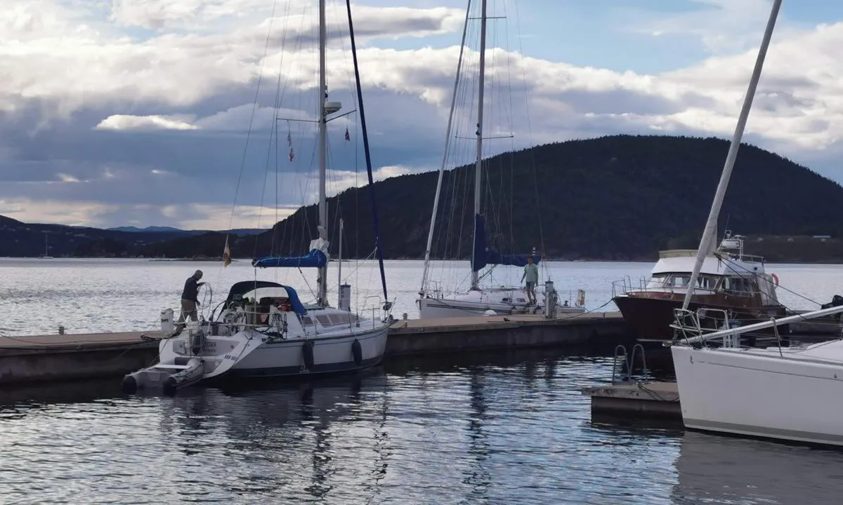 Drøbak Gjestehavn: {"base": "no", "no": "Dr\u00f8bak Gjestehavn", "se": "Dr\u00f8bak G\u00e4sthamn", "en": "Dr\u00f8bak Guest Harbour", "da": "Dr\u00f8bak G\u00e6stehavn"}