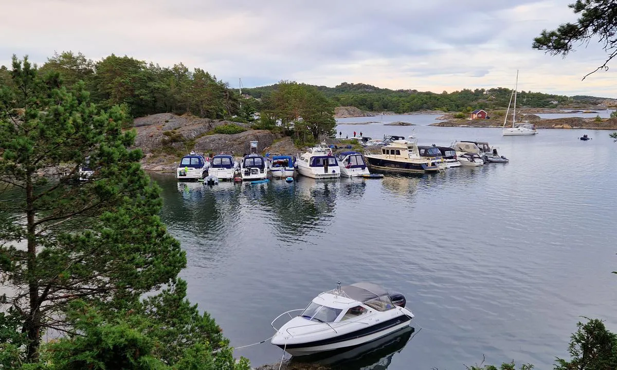 Dynamittbukta Indre Maløya: Godt med plass på begge sider av bukta.