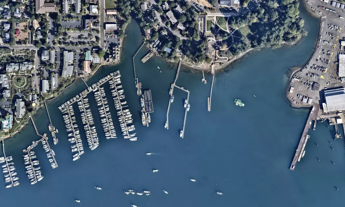 Flyfoto av Eagle Harbor City Dock