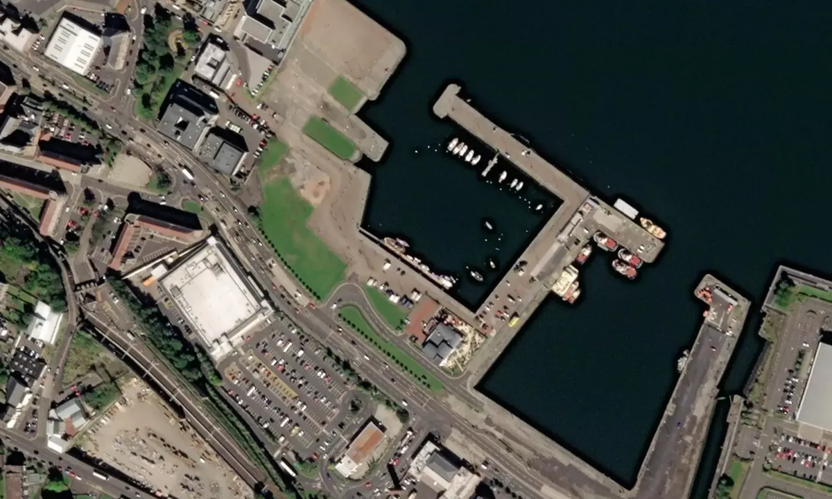 Flyfoto av East India Harbour