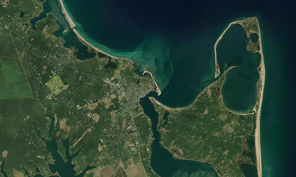 Flyfoto av Edgartown North Wharf and Moorings