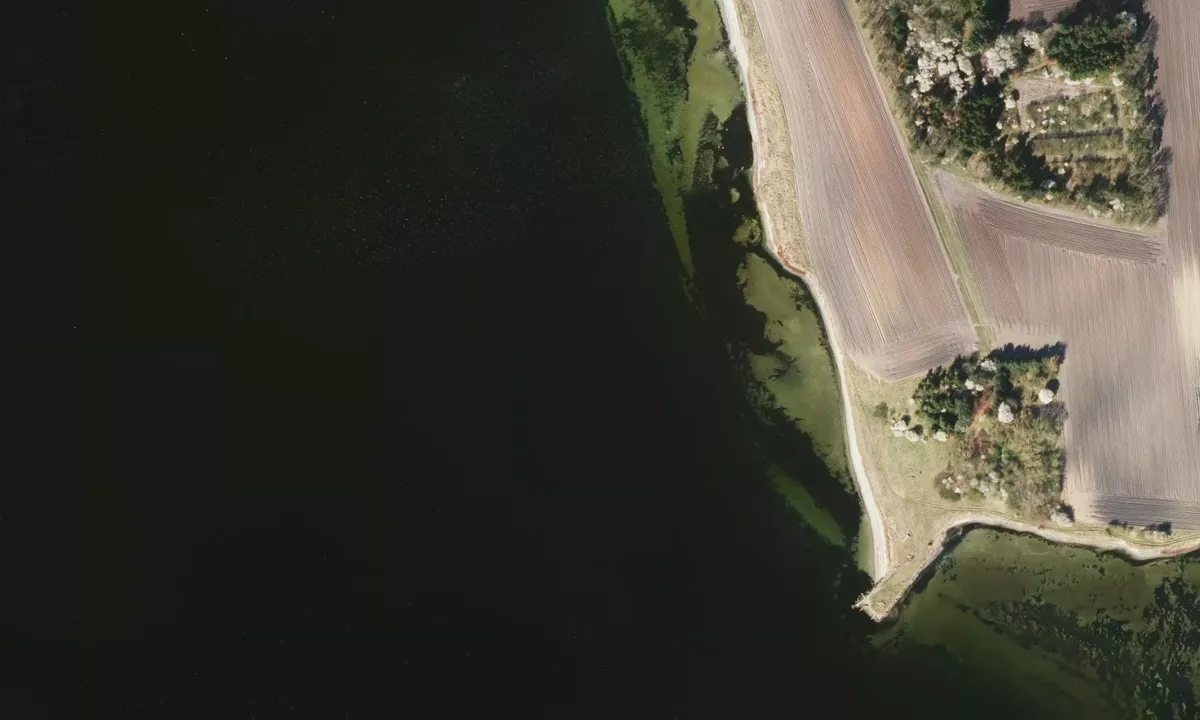 Flyfoto av Eergårde bouy