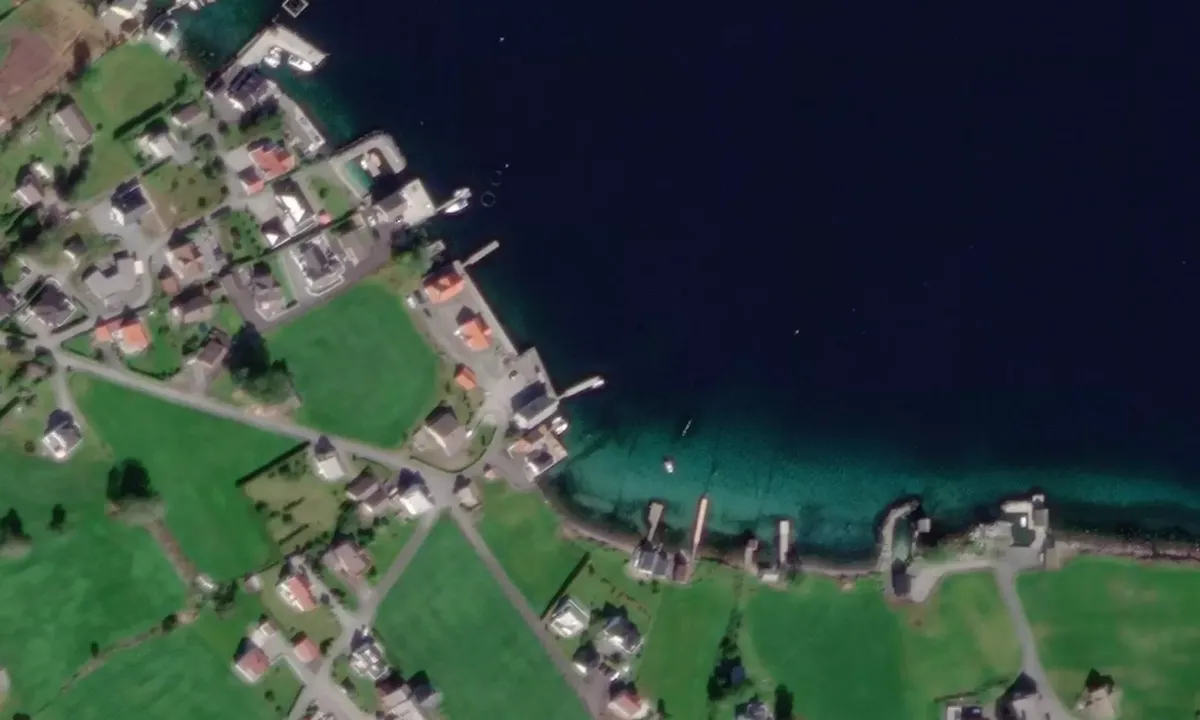 Flyfoto av Eidsvik Marina