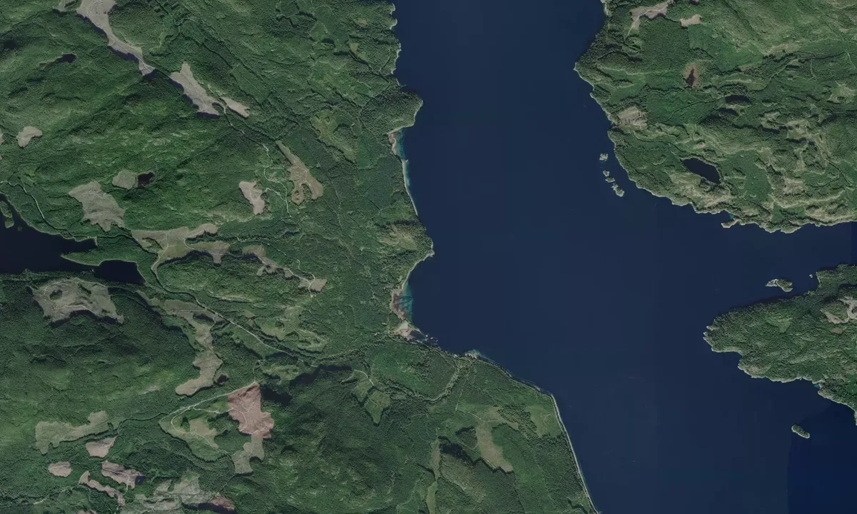 Flyfoto av Elk Bay