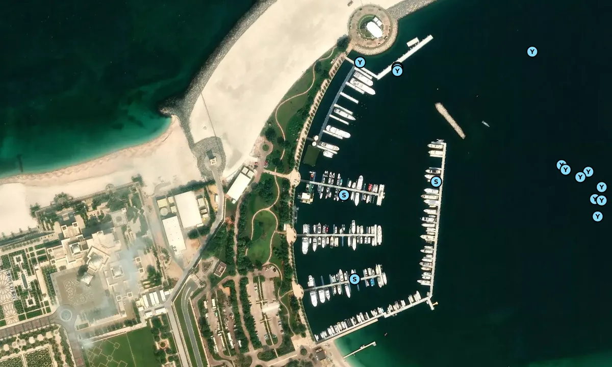 Satelite image of Emirates Palace Marina 1