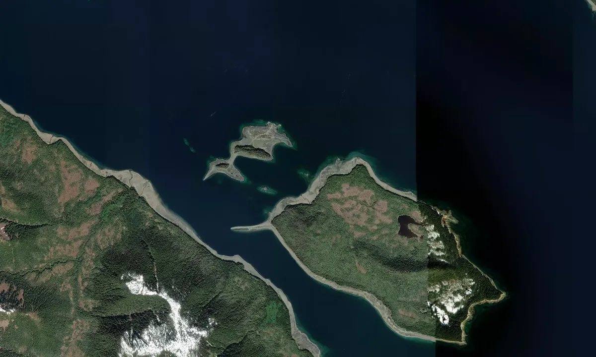 Flyfoto av Emmons Island