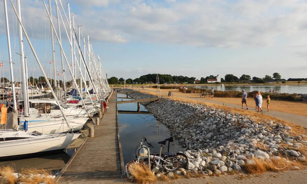 Endelave Havn: ..en smukk ø !