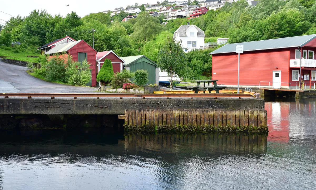 Engelshamn Marina: {"base": "no", "no": "Kommunal kai", "se": "Kommunal kaj", "en": "Municipal quay", "da": "Kommunal kaj"}