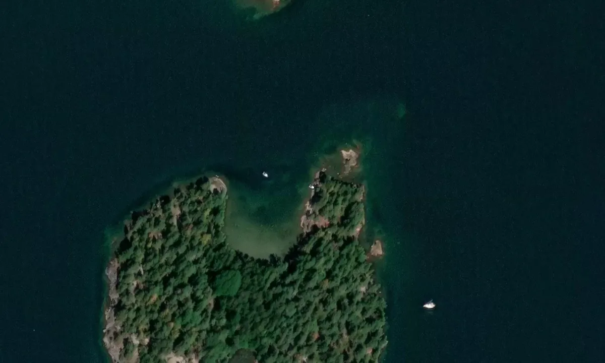 Satelite image of Enholmen