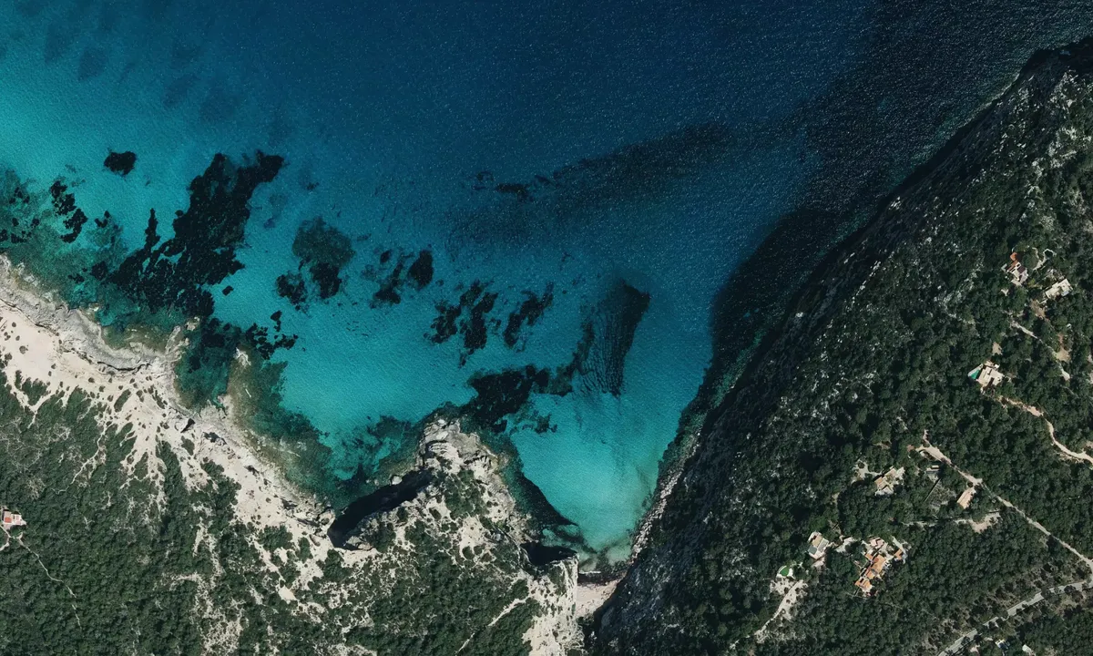 Flyfoto av Enseada de Tramontana