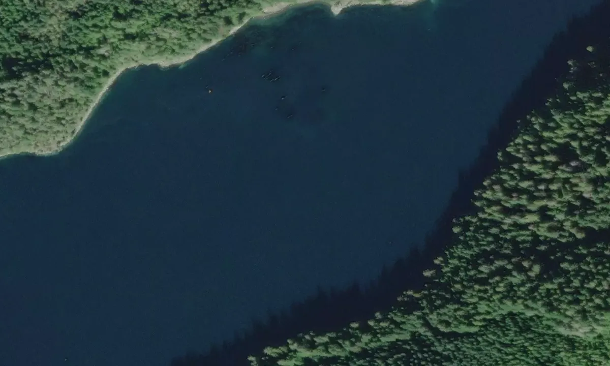 Satelite image of Erasmus Island