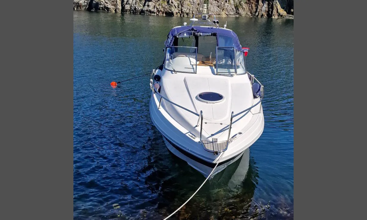 Espevær, Nordrevågen: {"base": "no", "no": "For tiden ligger det en liten b\u00f8ye ved kaien som virker solid forankret.", "se": "F\u00f6r n\u00e4rvarande finns det en liten boj vid kajen som verkar vara stabilt f\u00f6rankrad.", "en": "Currently, there is a small buoy by the quay that appears to be firmly anchored.", "da": "For tiden ligger der en lille b\u00f8je ved kajen, som virker solidt forankret."}