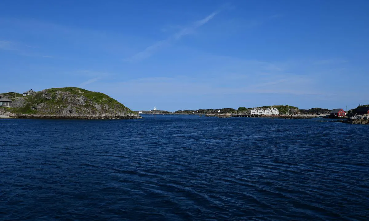 Fedje Havn: Entrance seen from the harbour and to north east