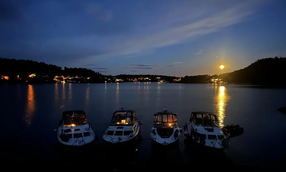 Måneskinn over fårholmen