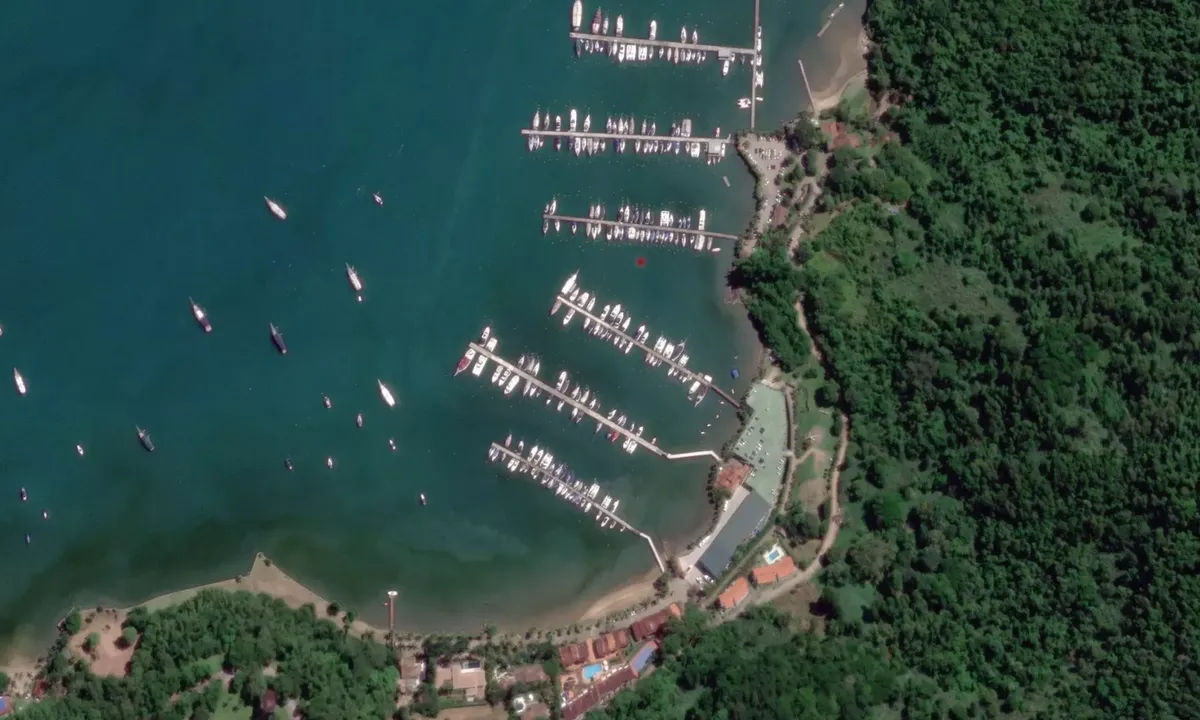 Flyfoto av Farol de Paraty
