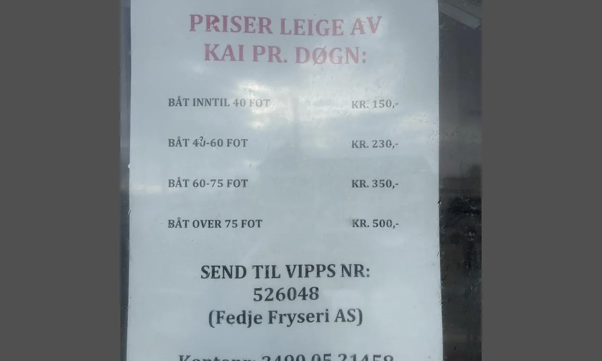 {"base": "no", "no": "Du kan ogs\u00e5 ligge p\u00e5 motsatt side ved Fedje Fryseri (ved distilleriet/matbutikk). Her er det ingen fasiliteter.", "se": "Du kan ocks\u00e5 ligga p\u00e5 motsatt sida vid Fedje Fryseri (vid destilleriet/matbutiken). H\u00e4r finns det inga faciliteter.", "en": "You can also moor on the opposite side at Fedje Cold Storage (next to the distillery/grocery store). There are no facilities here.", "da": "Du kan ogs\u00e5 ligge p\u00e5 den modsatte side ved Fedje Fryseri (ved destilleriet/madbutikken). Her er der ingen faciliteter."}