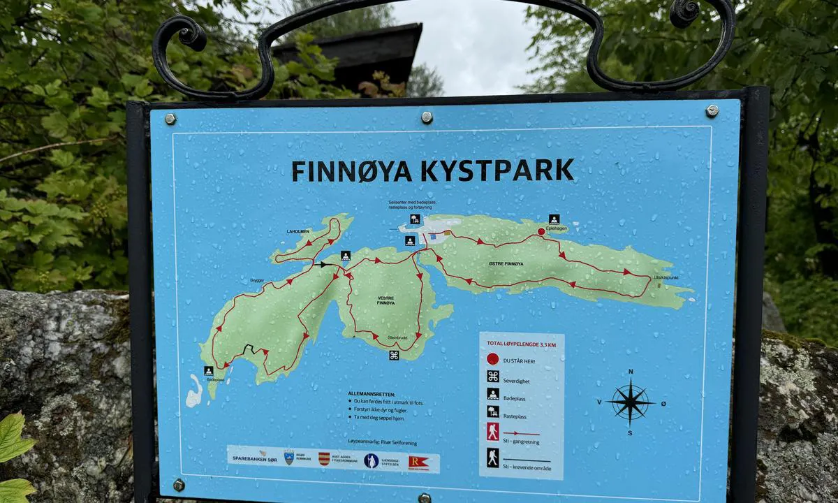 Finnøya Seilsenter: {"base": "no", "no": "Fine turstier rundt p\u00e5 \u00f8yene.", "se": "Fina vandringsleder runt om p\u00e5 \u00f6arna.", "en": "Fine hiking trails around the islands.", "da": "Fine vandrestier rundt p\u00e5 \u00f8erne."}