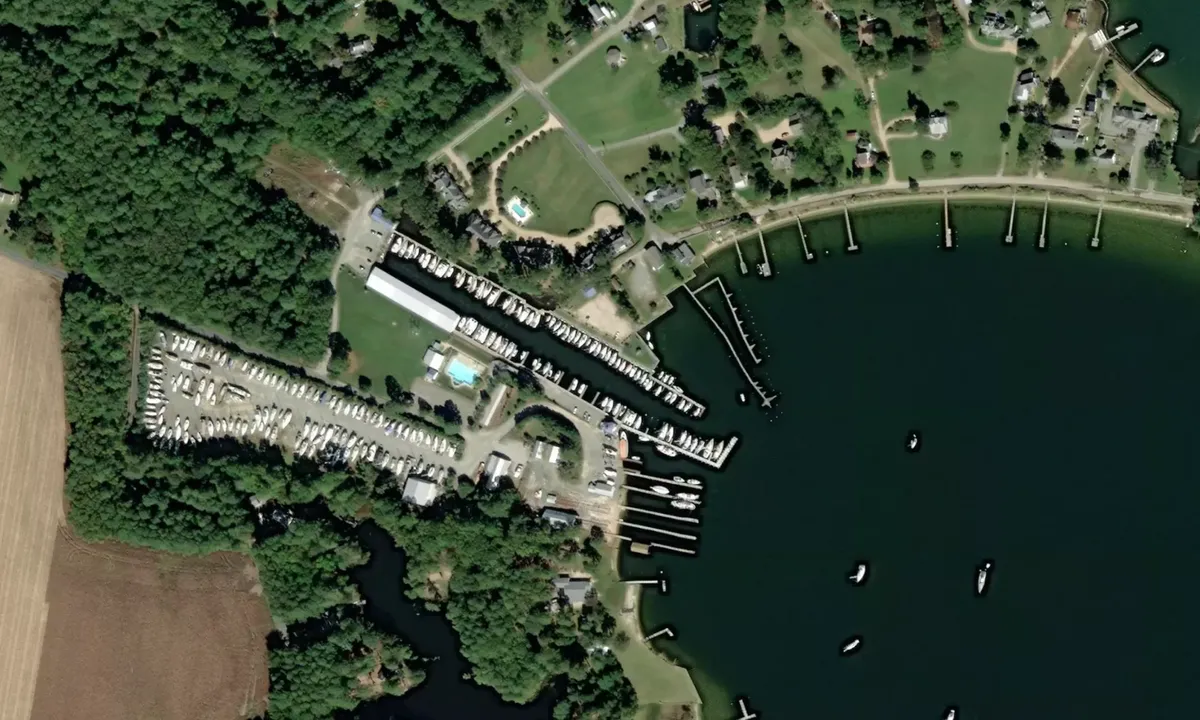 Flyfoto av Fishing Bay Marina