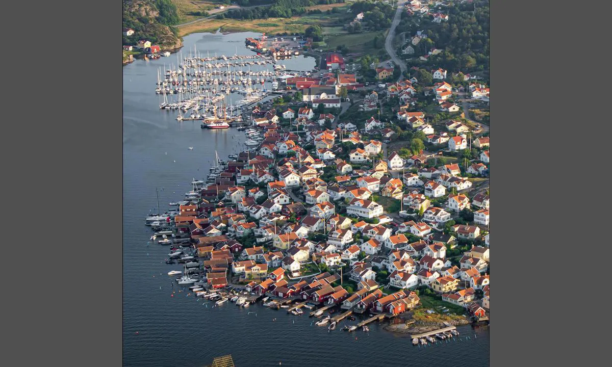 Aerial photo of Fiskebäckskil - Lyckans Slip. Presented in cooperation with fotoflyg.se. You can order this as a framed print on their website (link below). Use code "harbourmaps" to get a 10% rebate