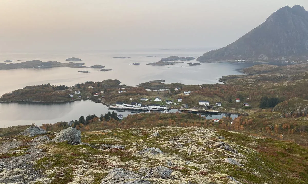 Fiskeværet Skipnes: Bilde tatt fra Vehaugen.