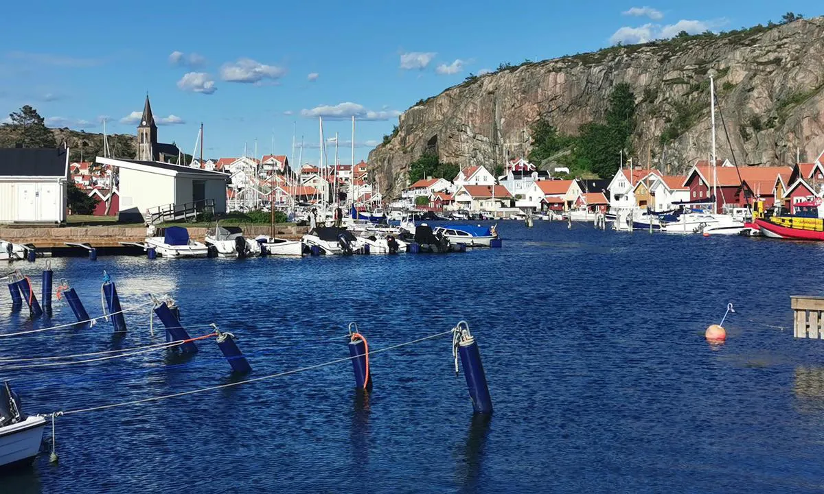 Fjällbacka: {"base": "se", "no": "Fj\u00e4llbacka", "se": "Fj\u00e4llbacka", "en": "Fj\u00e4llbacka", "da": "Fj\u00e4llbacka"}